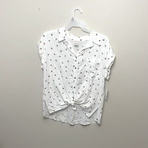 No Boundaries Woven Tie front Ivory Cream Camp shirt.